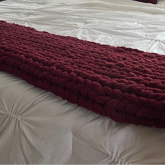 New maroon Throw crocheted suzyQs blankets40x50 - Main Image